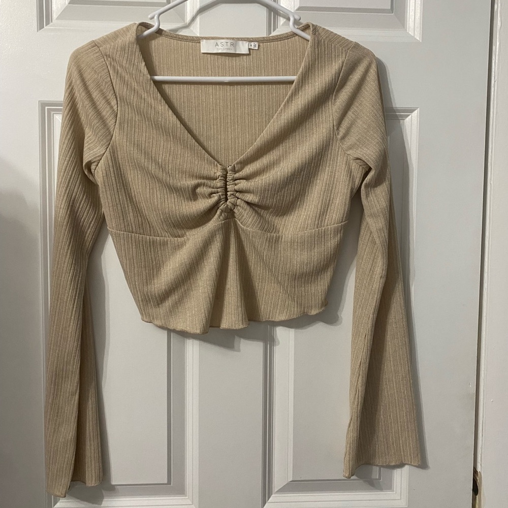 ASTR The Label beige/tan Cinched Top